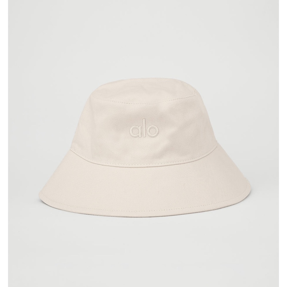 Alo WEEKENDER Cream Bucket Hat